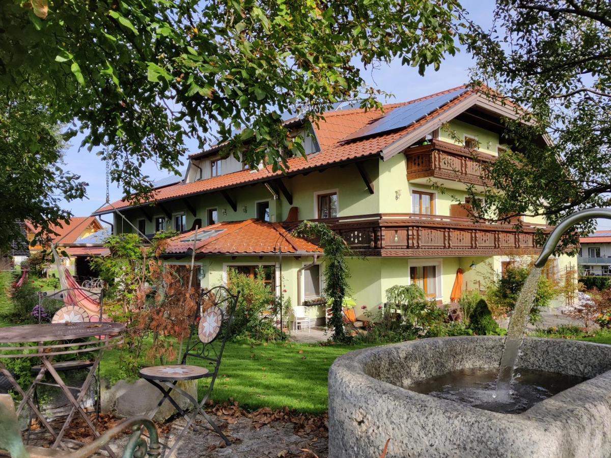 Pension Holzapfel Sankt Georgen im Attergau Extérieur photo