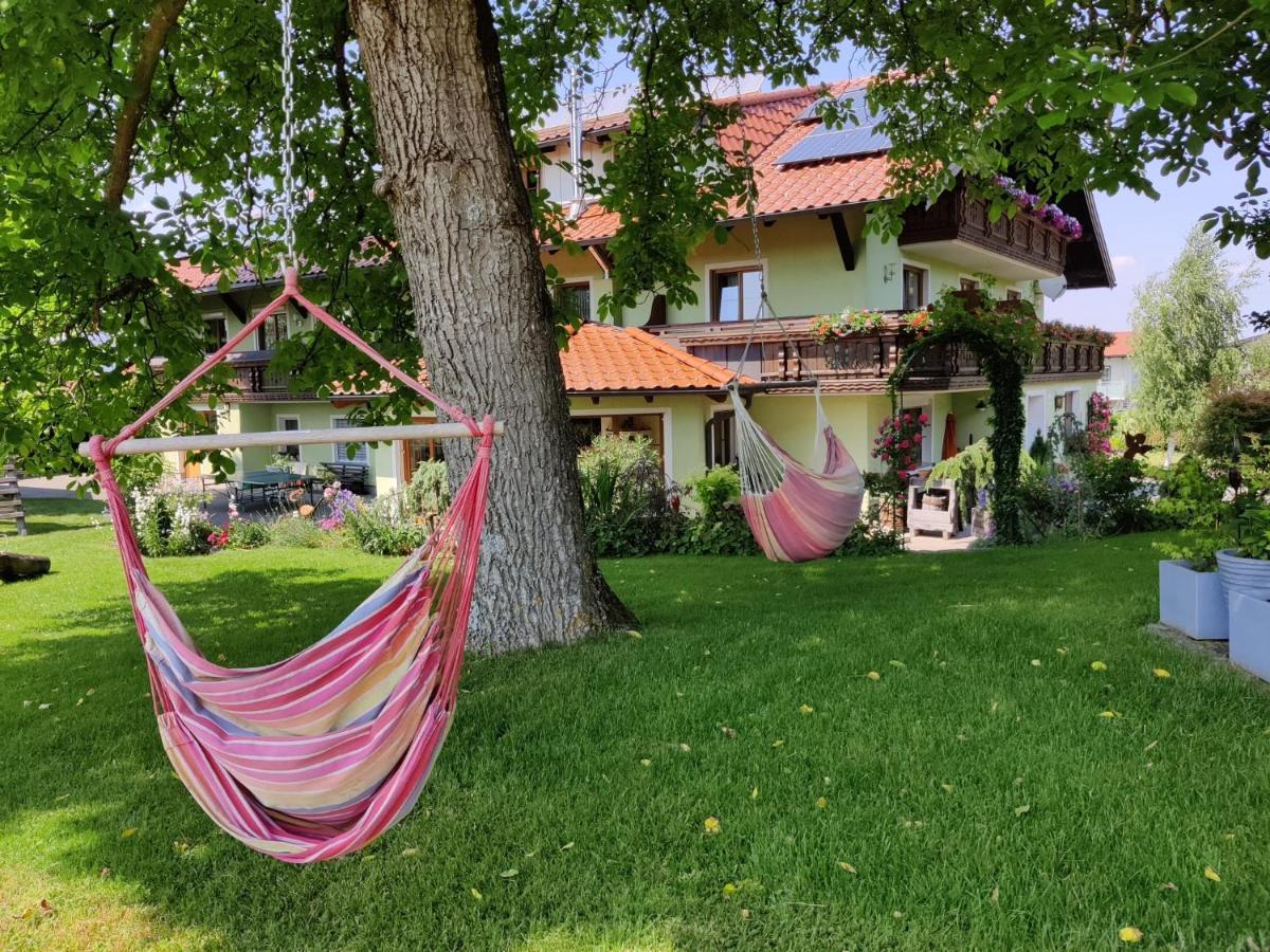 Pension Holzapfel Sankt Georgen im Attergau Extérieur photo