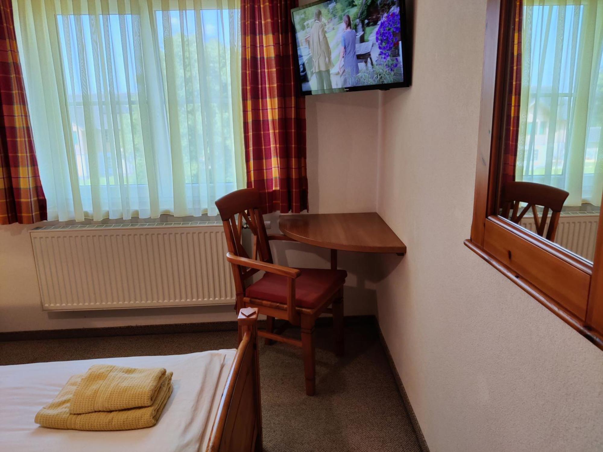 Pension Holzapfel Sankt Georgen im Attergau Extérieur photo