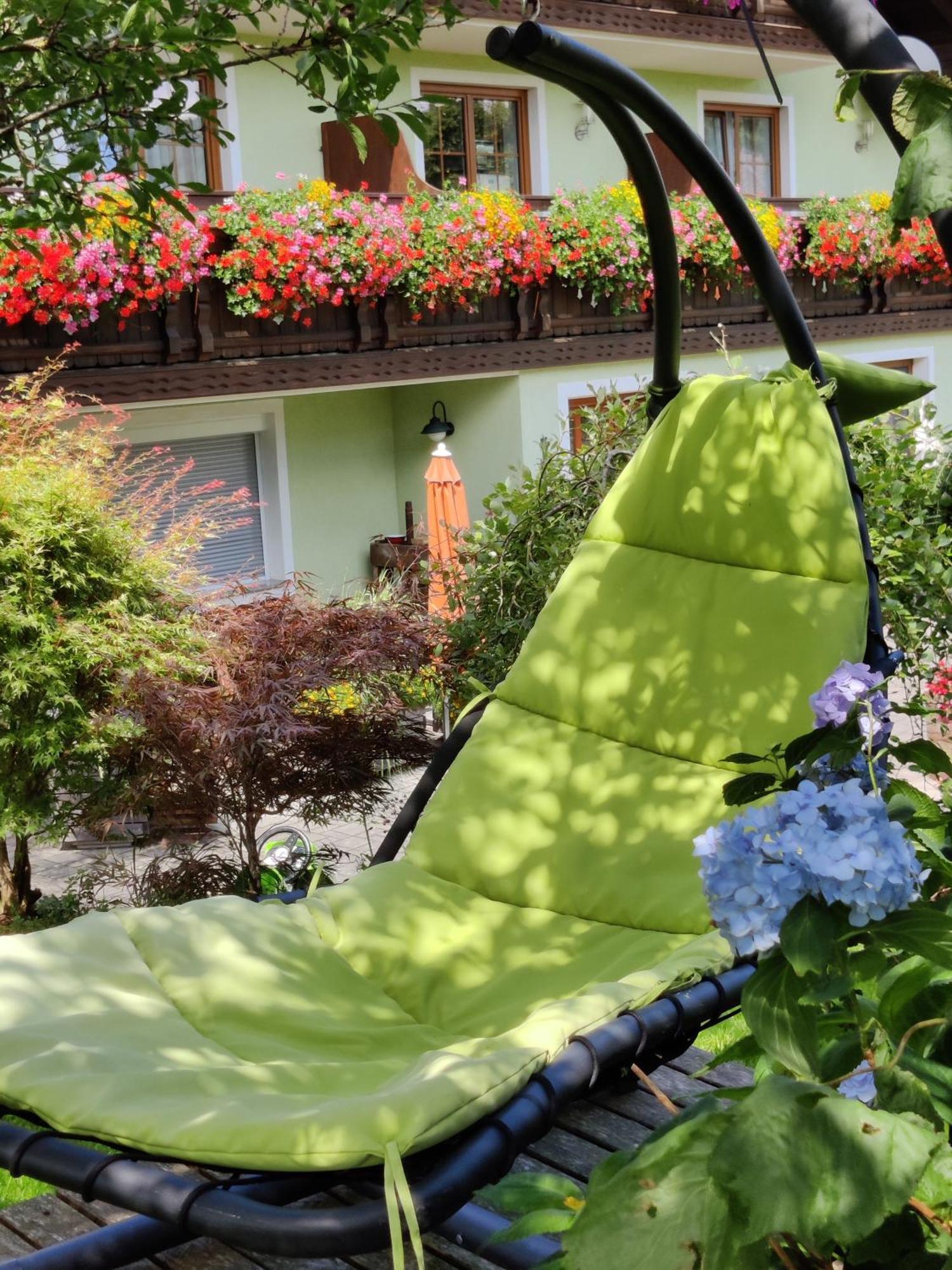 Pension Holzapfel Sankt Georgen im Attergau Extérieur photo